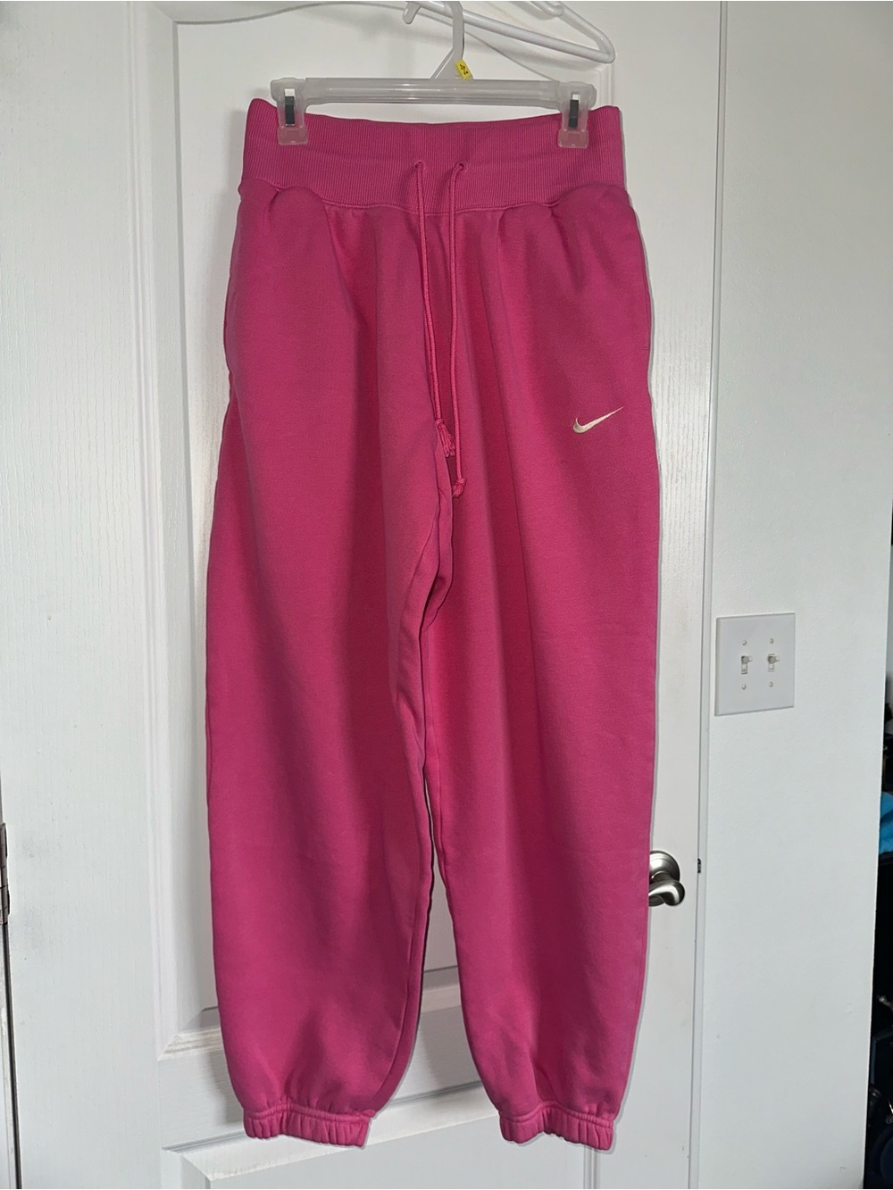 Nike Essentials Hot Pink Fleece Jogger Bottoms